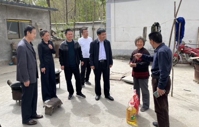 乡村振兴灵寿县经济开发区开展爱心捐赠助力乡村振兴