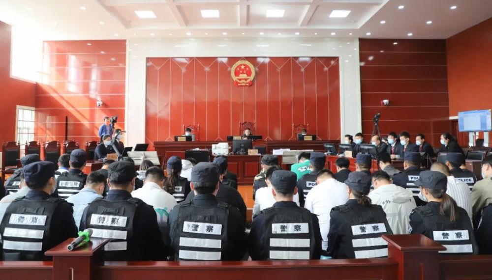 彭阳法院公开宣判安伟等28人犯帮助信息网络犯罪活动罪一案