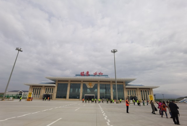 目前正重点推进乌苏,轮台,和布克赛尔,皮山等机场项目前期工作,至"