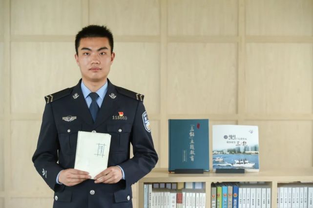 世界讀書日|書香沁警營,與警察叔叔一起讀書吧!