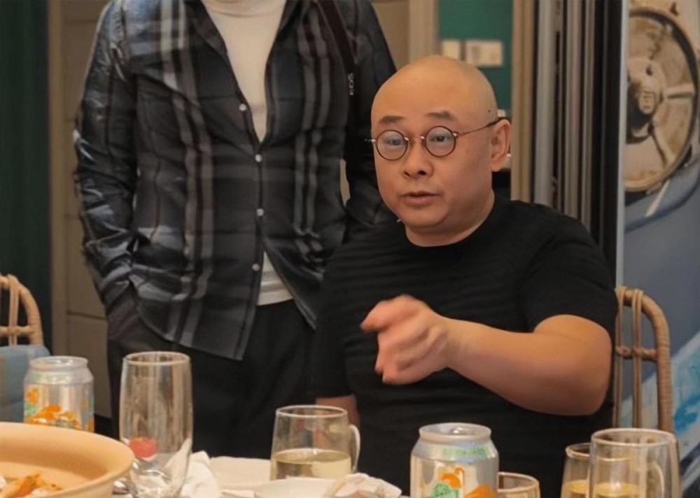 刀郎女儿罗添刚出生就被母亲抛弃31年之后她和刀郎现状如何