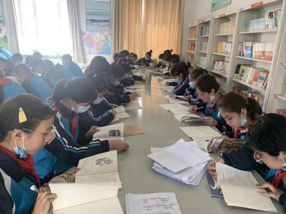 (莎车县第二中学)(孜热甫夏提乡阔什铁热克村)伽师县博览滋养心智