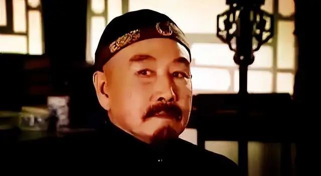 "作为整部《雍正王朝》剧中开挂般的角色,李定保饰演的邬思道一直是剧