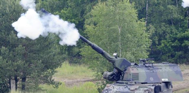 時隔70餘年pzh2000重型榴彈炮或將重返烏克蘭需引起俄軍注意