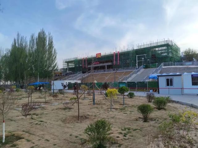 米脂候车站,主体封顶