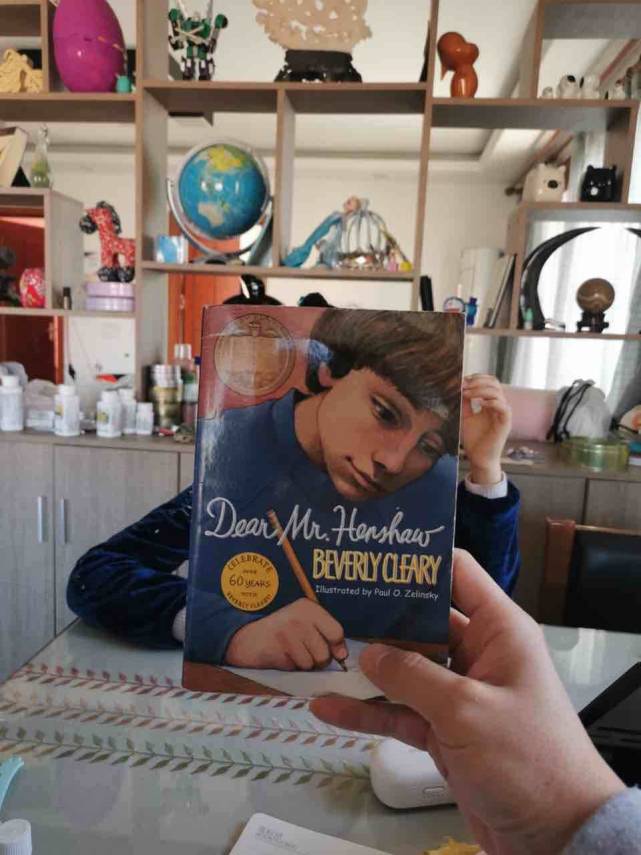 世界读书日威海环翠学子与书籍创意合体