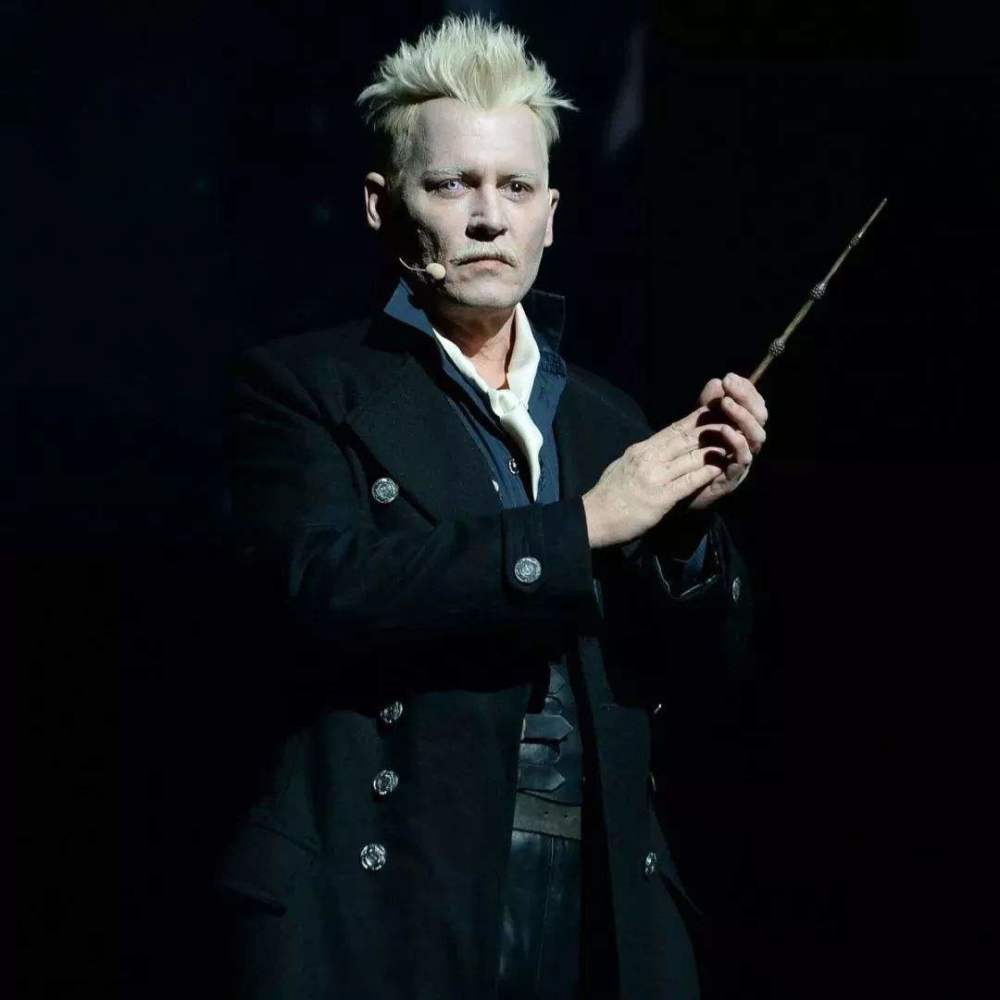 盘点三代格林德沃的巫师时尚装扮,每一套都碾压只爱黑袍的伏地魔_腾讯