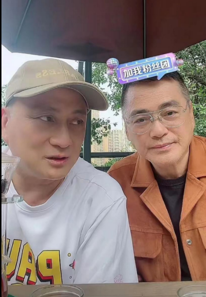 汤镇宗,汤镇业首次合体直播,被问汤洛雯马国明婚期:要催一催