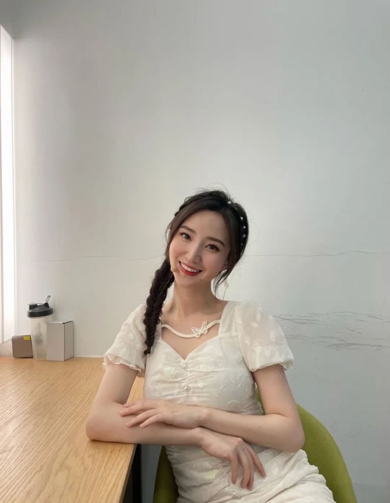 郭小仙儿,有颜值有才气的美女主播插图17