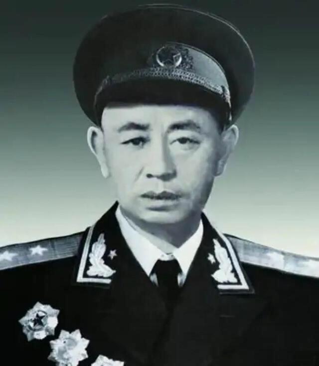 第58军 政治委员:方正平(55年中将)孔庆德(1911年—2010年,山东曲阜