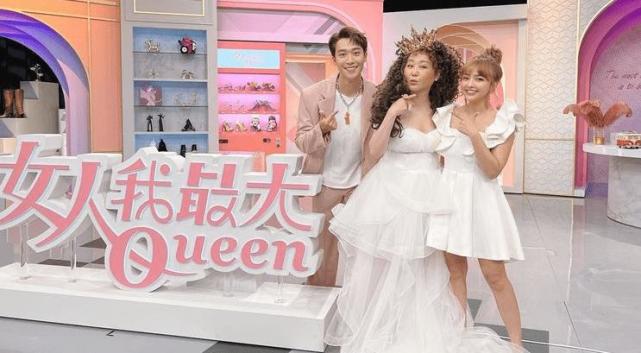 徐凯希在19日,20日都曾到电视台录制, 节目组后来表示,包括主持人