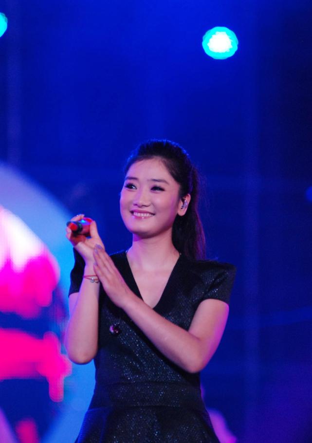 玲花曾毅睡觉属子虚乌有|杨魏玲花|曾毅|凤凰传奇