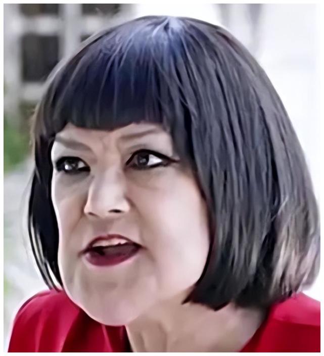 年轻时美的惊为天人然而花期却很短颜值很快就坍塌的明星