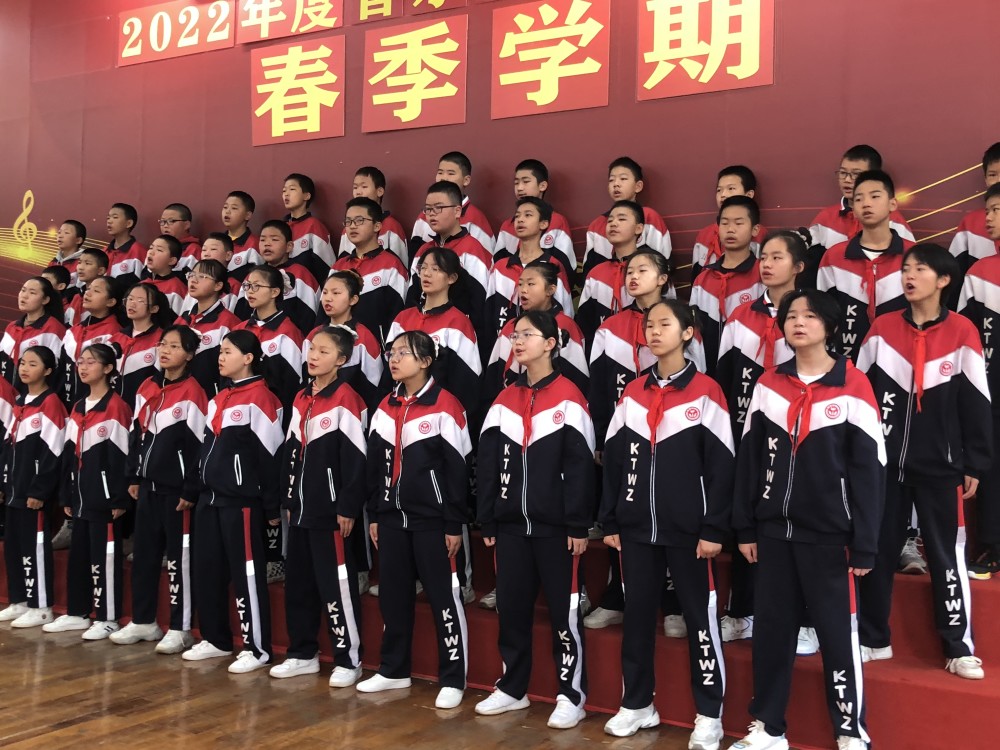 载歌载舞昆明铁路五中举办校园文化艺术节