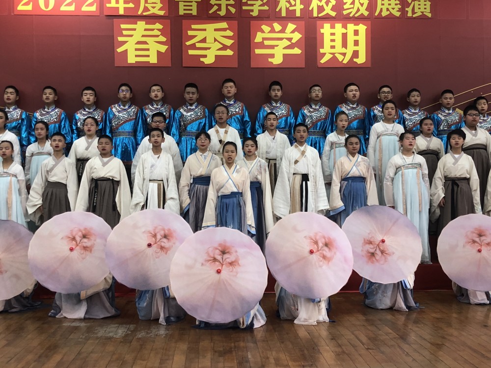 载歌载舞昆明铁路五中举办校园文化艺术节