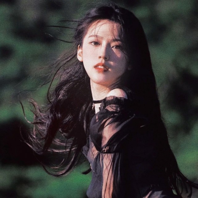 令人心动的氛围感女头