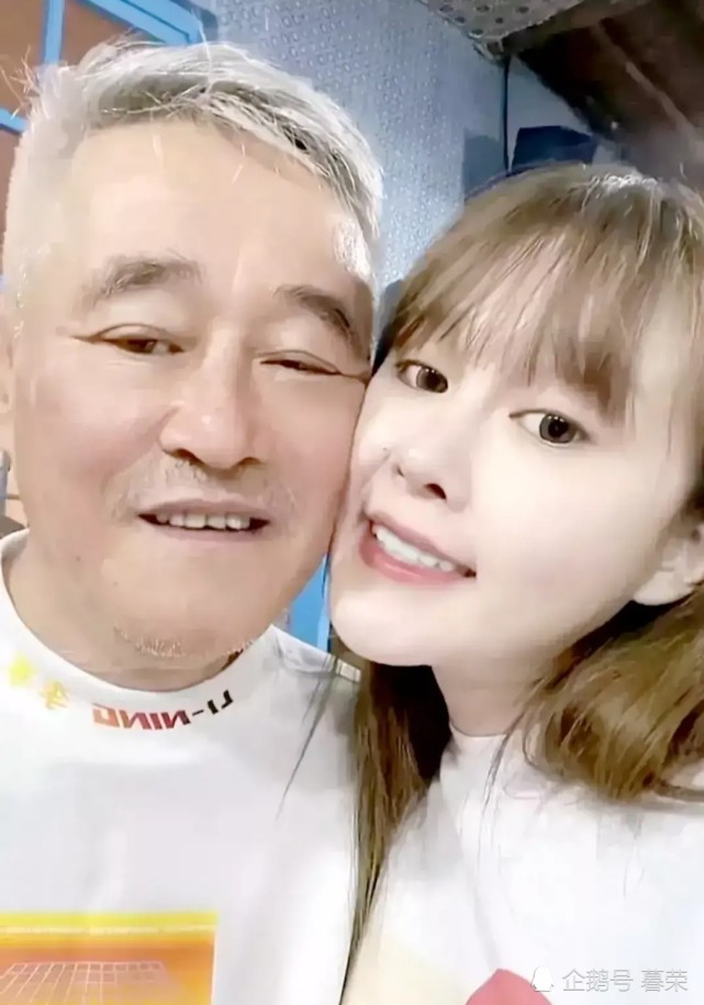 赵本山女儿赵一涵怒怼有些本山传媒艺人,不懂得感恩!