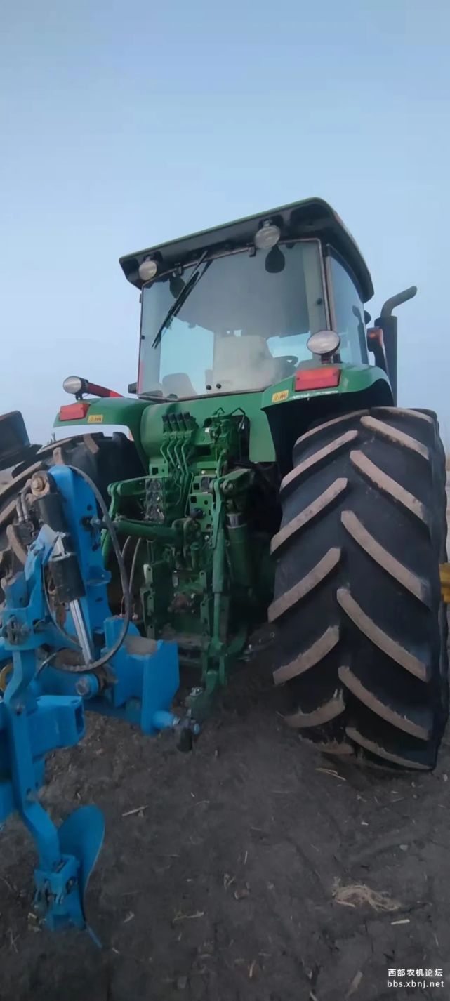 【二手农机】出售精品约翰迪尔2204拖拉机!