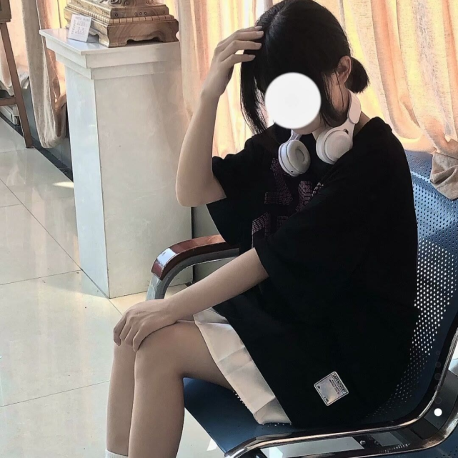 第990期|微信头像:0424精选不露脸温柔女生头像