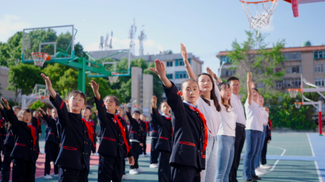 下关七小开展系列活动喜迎党的二十大