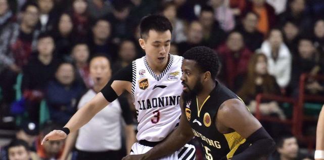 辽篮不敌山西 遭遇赛季首败|10分3帽！辽篮首秀暴露短板，防守不如莫兰德。 杨明求援