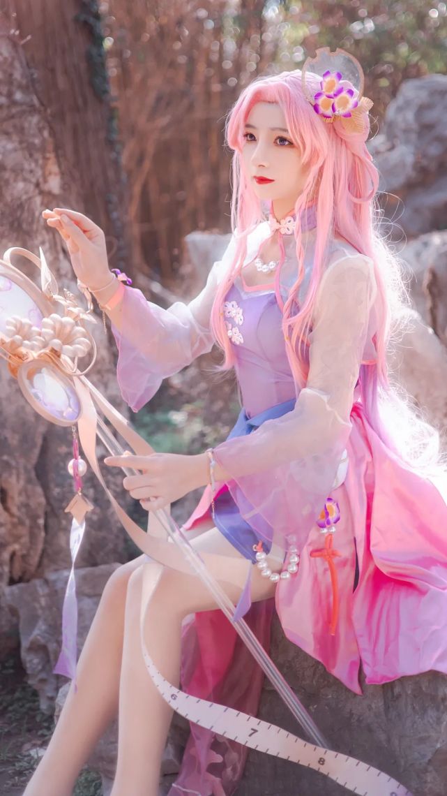 cos:王者荣耀王昭君乞巧织情cos正片四娘