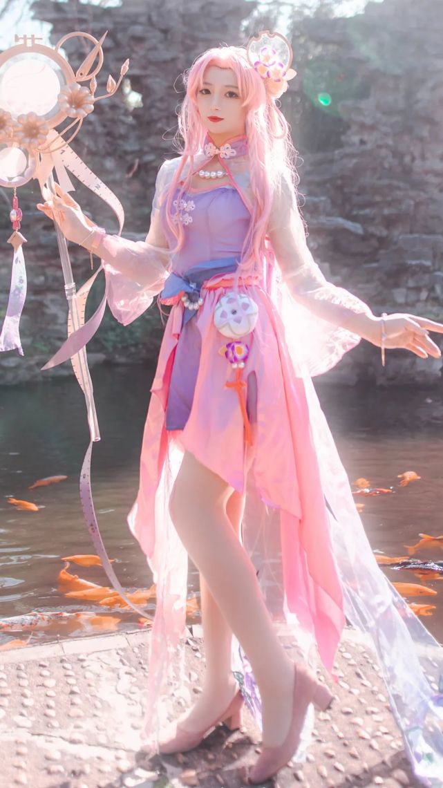 cos:王者荣耀王昭君乞巧织情cos正片四娘
