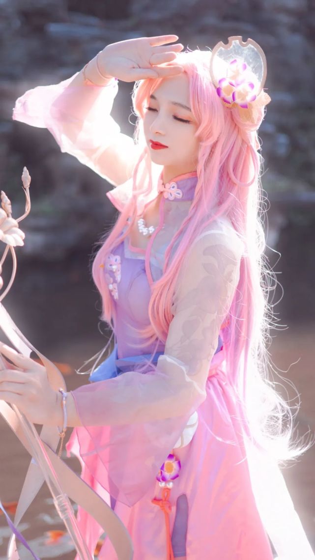 cos:王者荣耀王昭君乞巧织情cos正片四娘