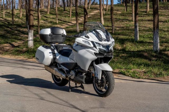 布雷博卡钳 马祖奇减振,不输30万元大宝马!