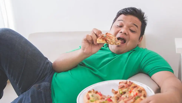吃完饭躺下来会给身体造成影响,事实真的如此?