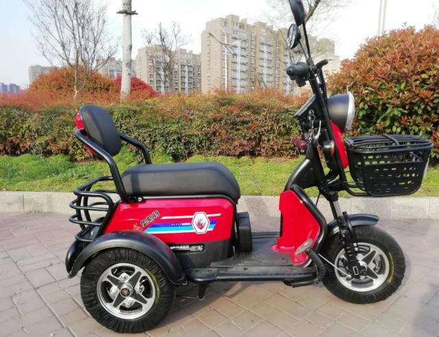 三轮电动车好消息,"编码"代替驾照,签承诺书可上路,支持吗?