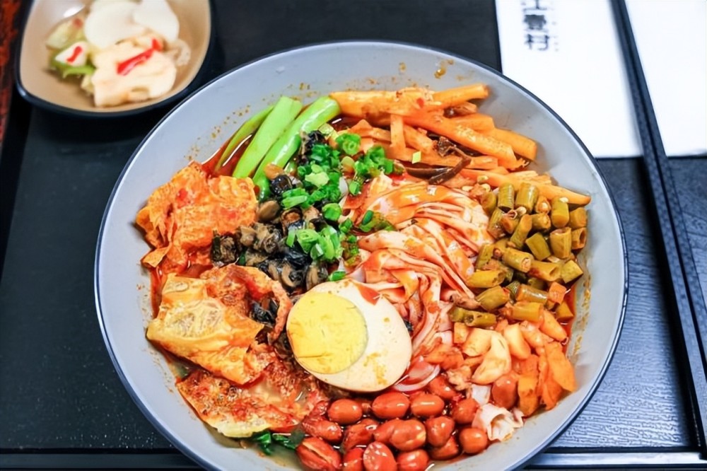 老板道歉!万象城这家螺蛳粉店不到六点就关门,原因竟然是这个_腾讯新