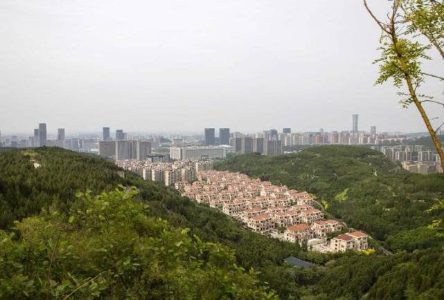 济南有个转山山体公园景色美如画