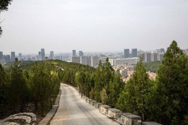 济南有个转山山体公园,景色美如画