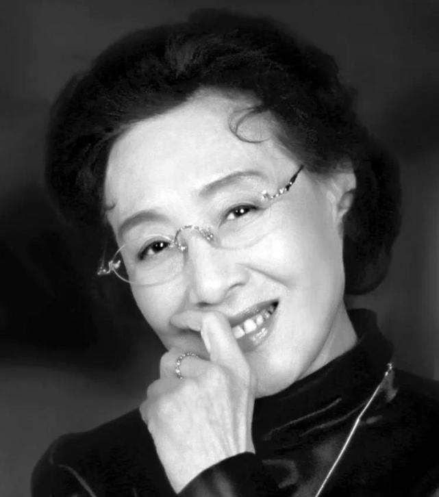 丈夫离世17年后王玉梅也走了23张老照片见证老艺术家精彩人生