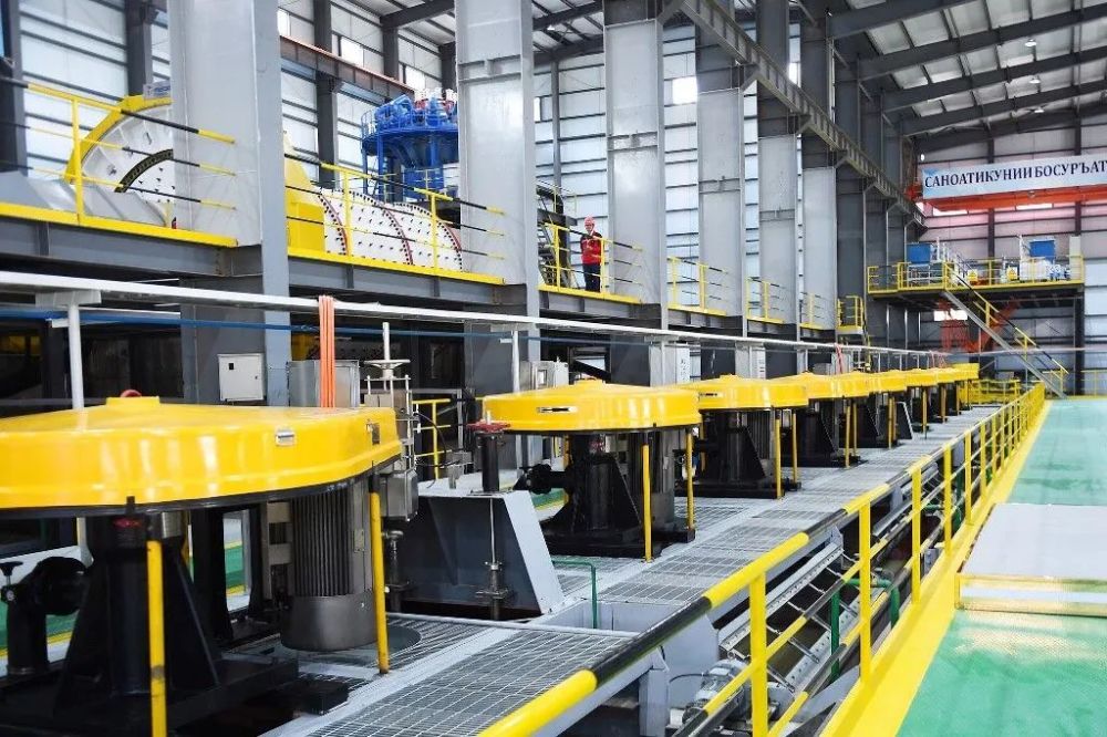 塔铝金业投产拉赫蒙与中国大使亲临