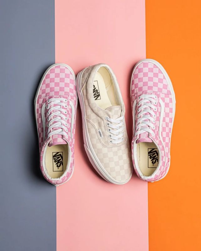 vans"棋盘格"变样了!骚粉配色上脚太好看!