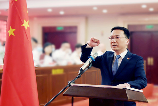 王利当选湘潭县人民政府县长