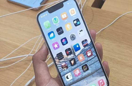 手机圈：iPhone 14系列尺寸或有变化