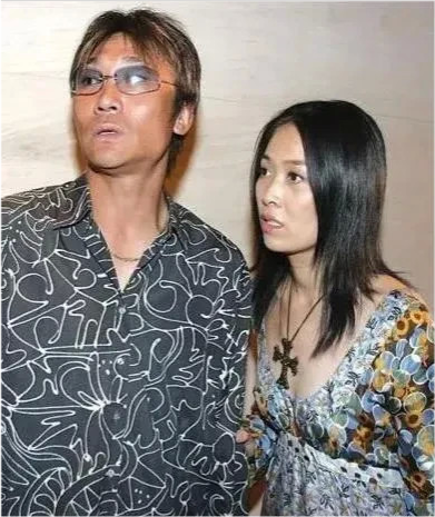 那英:得知高峰出轨王纳文,怒不可遏的怒砸,甩下5万元扬长而去