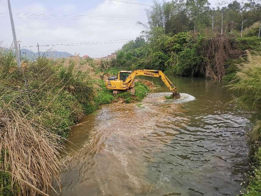 清淤后,富林这条河道更通畅,水更清!