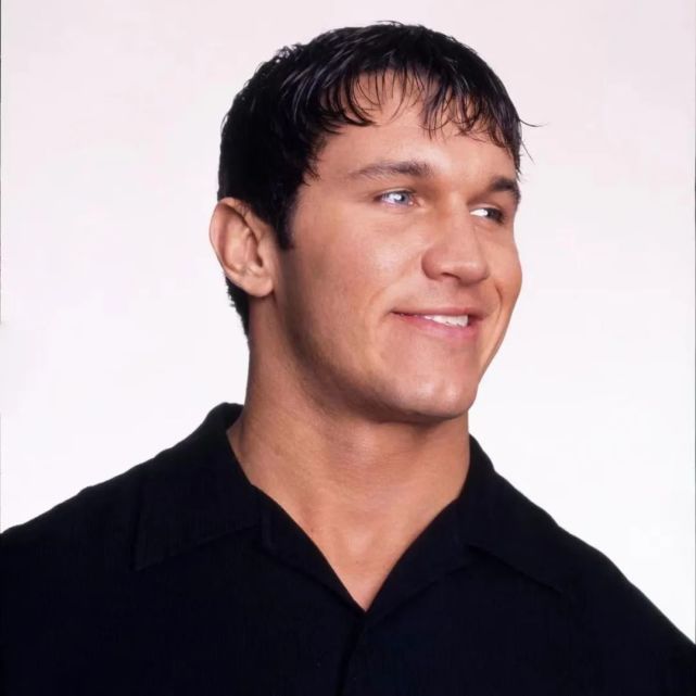 smackdown的擂台上兰迪-奥顿(randy orton)的年轻人一位来自圣路易斯