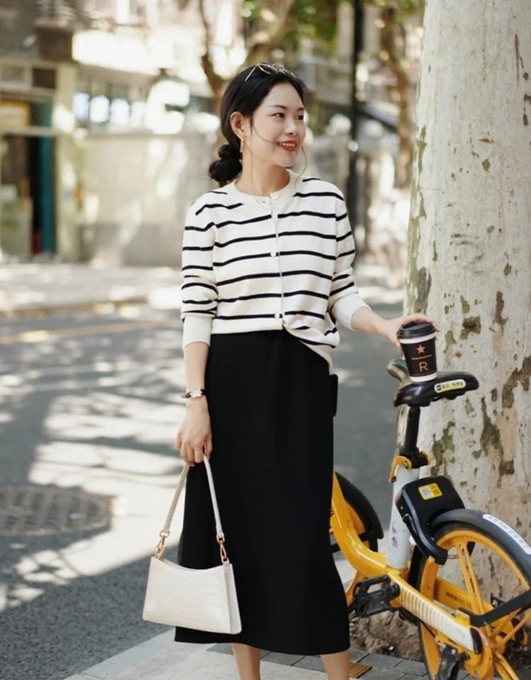 建议中年女人:夏天穿裙子记住"3不要",才能搭出优雅时尚感_腾讯新闻