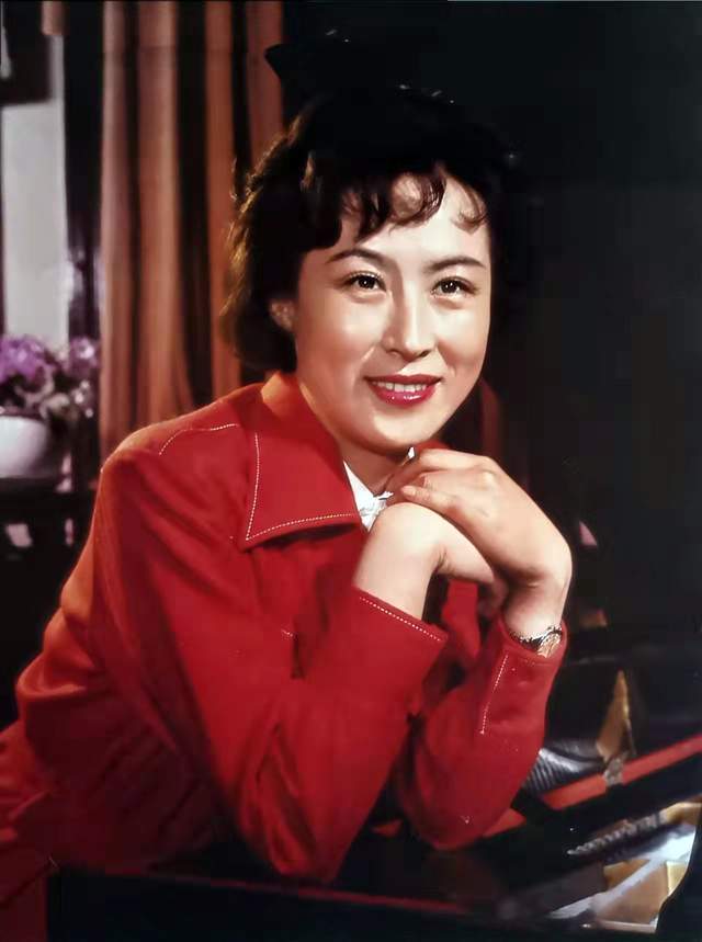 昔日上影厂17位厂花今昔照,个个容貌美丽演技好,可惜有5位已去世