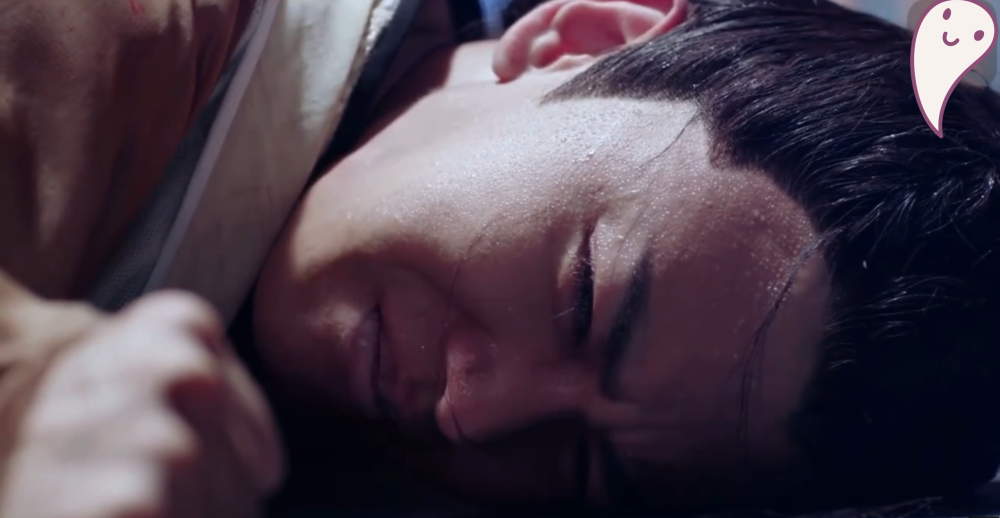 顺带一提,任嘉伦在《秋蝉》里的受刑戏份同样精彩,不过不是古装剧,饭