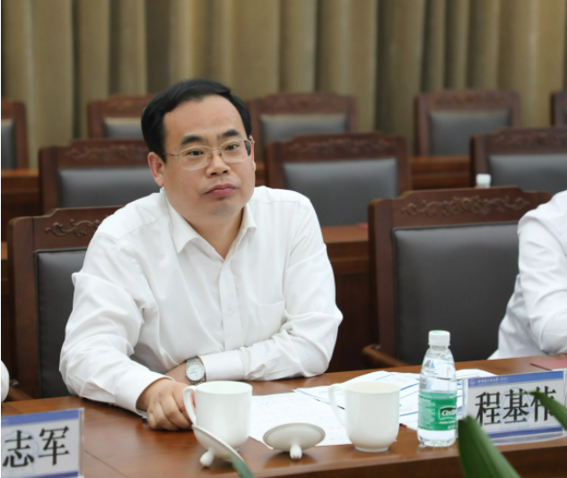 程基伟简介西北工业大学官网"现任领导"一栏信息显示,工信部人事教育