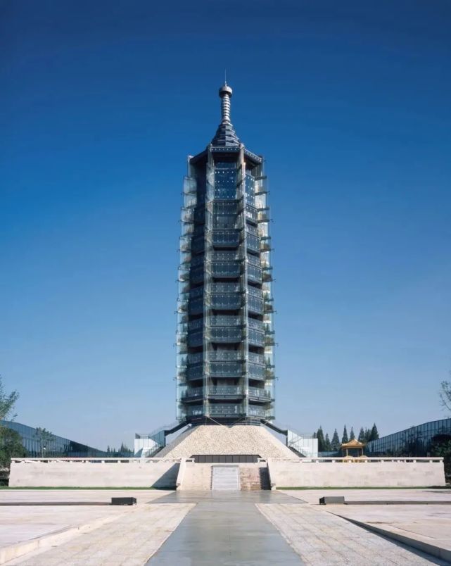 南京楼市"琉璃塔",正在加速倒下