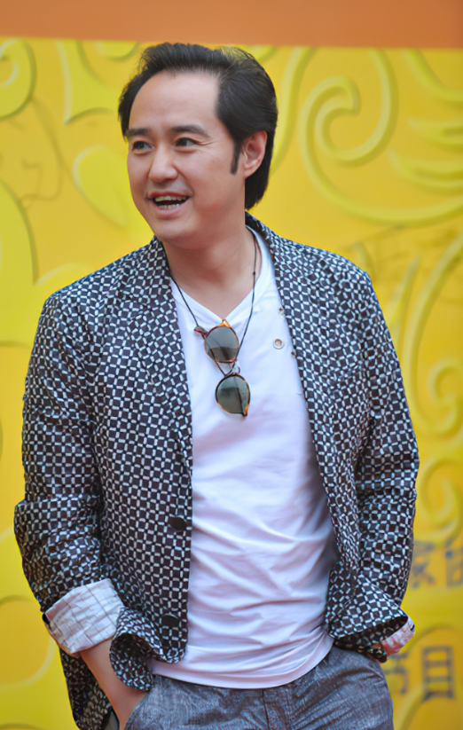 47岁单身未婚的演员冯雷,回复父母质疑:你们放心,我是正常男人|冯雷|