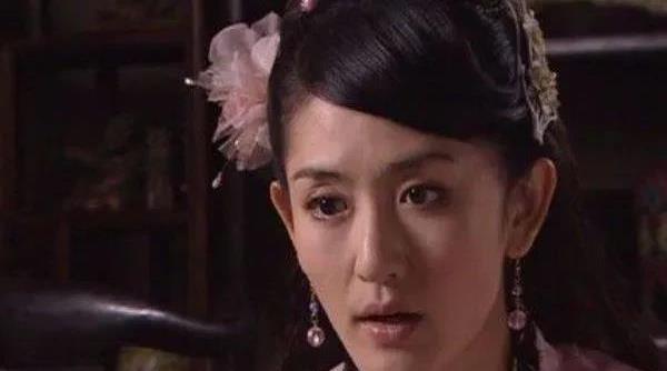 杨排风,这个造型可以说是非常的惊艳了,而且当时谢娜长相非常漂亮有