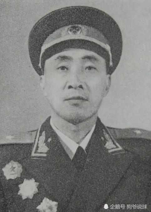 电视剧《激情燃烧的岁月》中,石光荣为什么能拿到200元月薪?